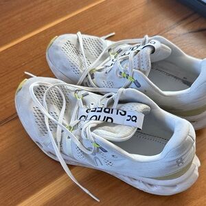 On Cloud Surfer White Running Sneakers